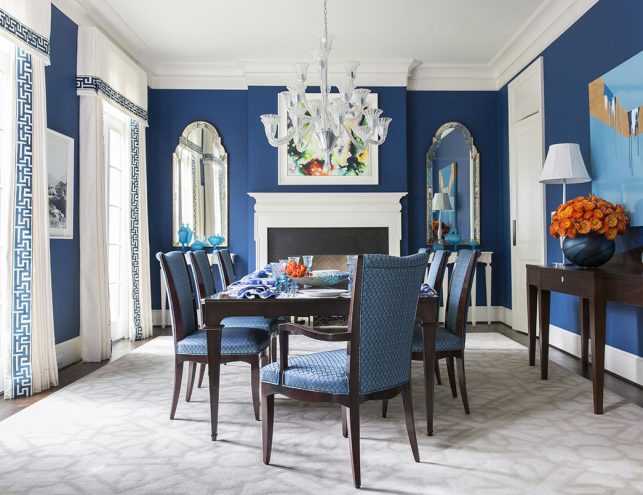 Dining room with a beautiful Murano Glass Chandelier.