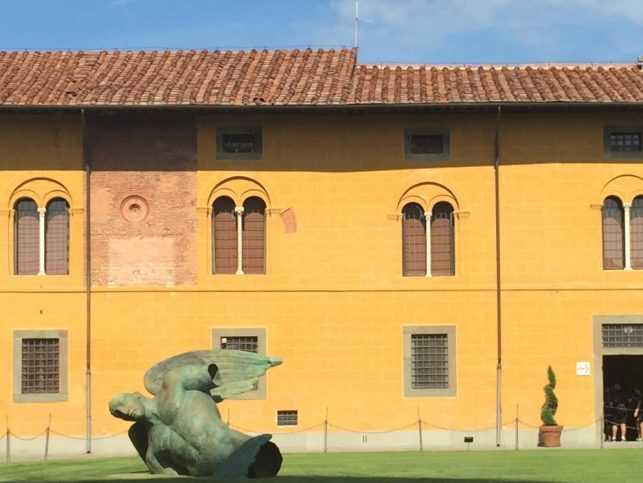 The form and mass of this incredible 20th century bronze sculpture in the Piazza Dei Duomo in Pisa was even more stunning against the vibrant yellow façade.